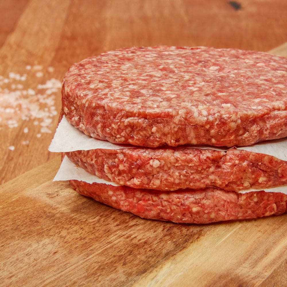 Frische Bio Wagyu Burger Patties ganiert mit Salz